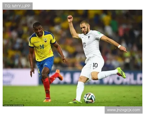 帅气足球明星的魅力与风采解析以及他们在场上场下的精彩瞬间